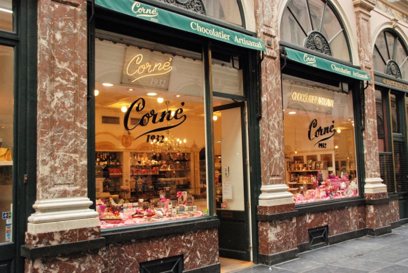 patisserie-CASTILLON-min_chocolate_chocolaterie_shop_luxury_chic_gallery_brussels_belgium-558146